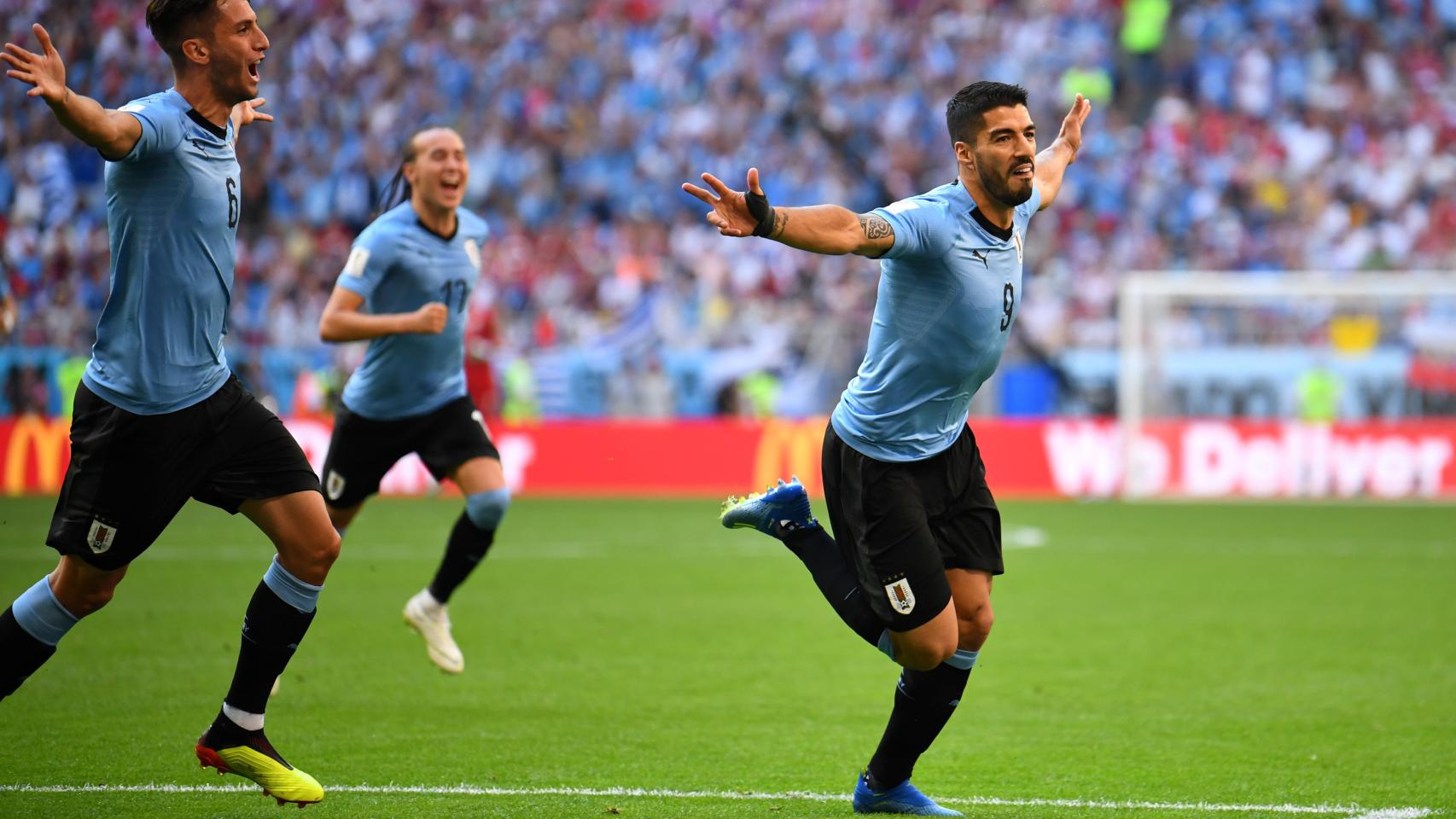 Luis Suárez celebra el segundo gol de Uruguay ante Rusia.