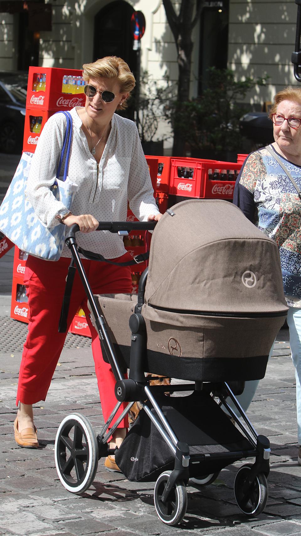 María Zurita con carrito Priam de Cybex.