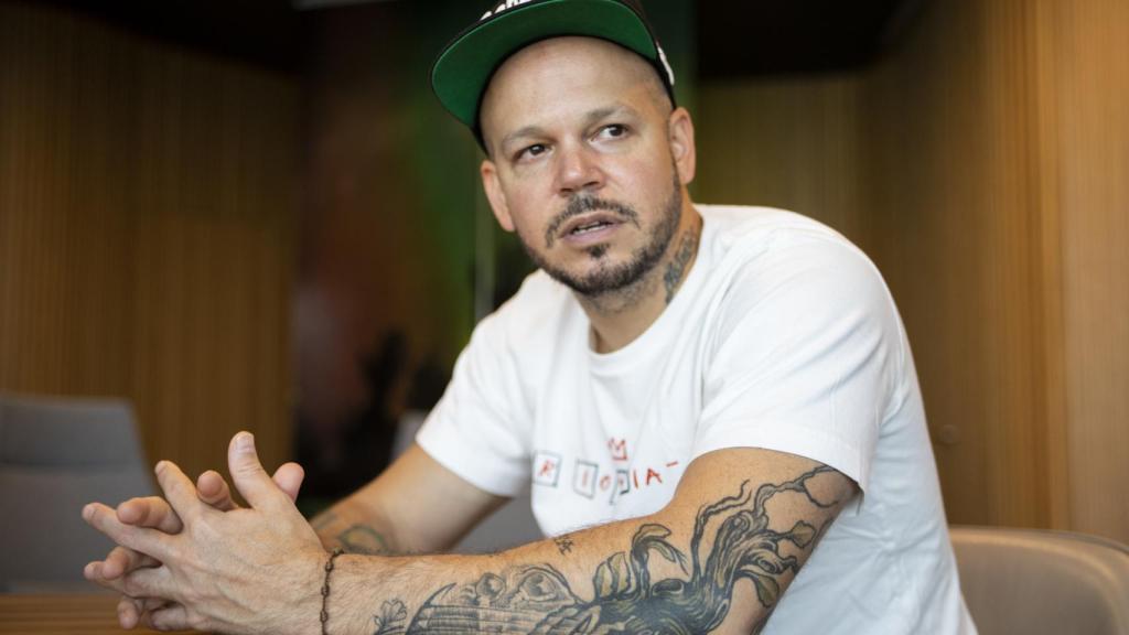 René Pérez, Residente, antes Calle 13.