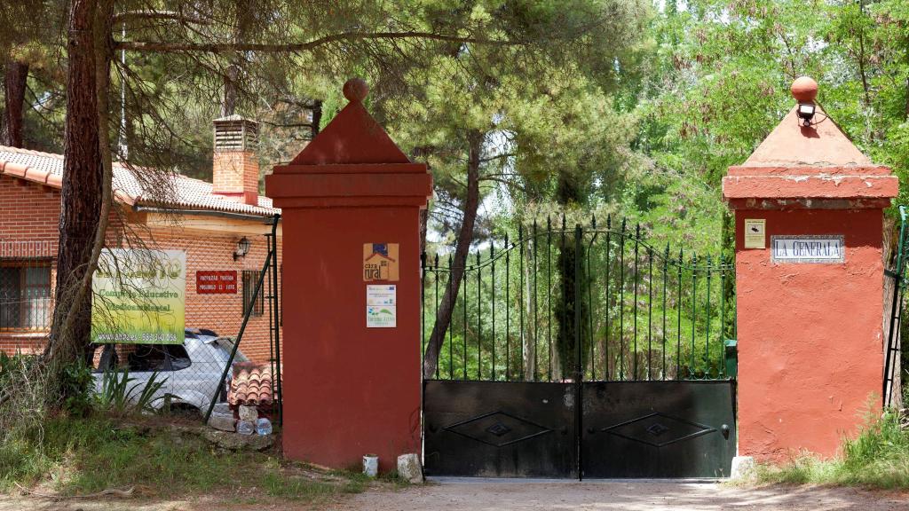 Entrada del campamento 'El Trasto', donde se han registrado los supuestos abusos.