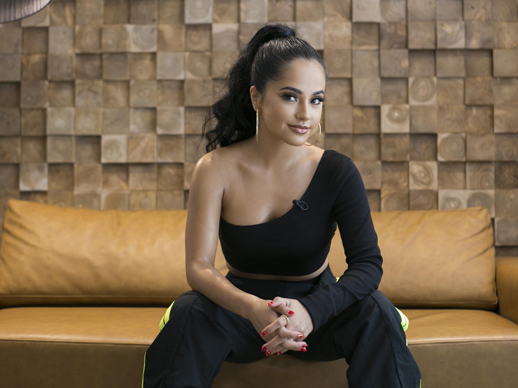 La artista Becky G.