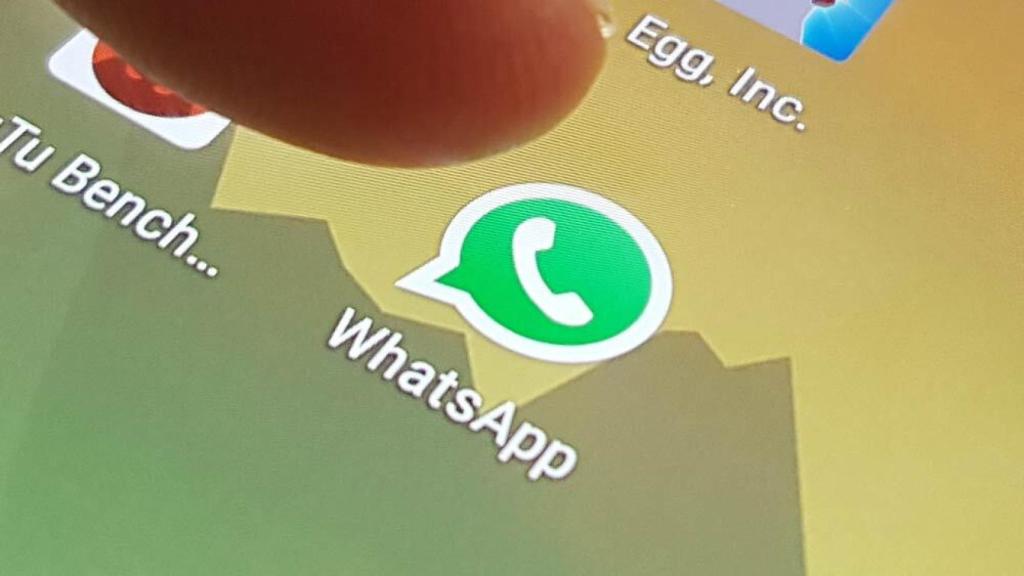 Icono de WhatsApp en el móvil