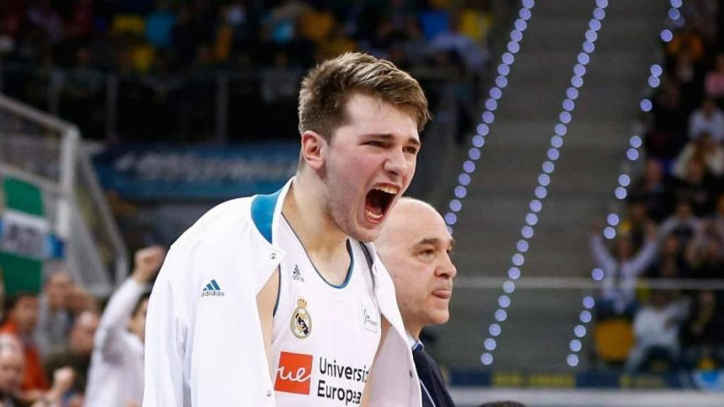 Doncic celebrando una canasta en Copa