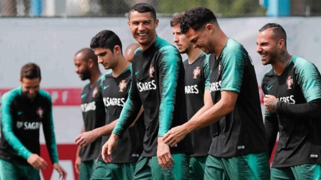 Cristiano durante el entrenamiento de Portugal. Foto: Twittter (@selecaoportugal).