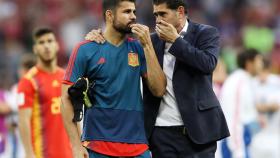 Diego Costa habla con Hierro durante el España - Rusia.