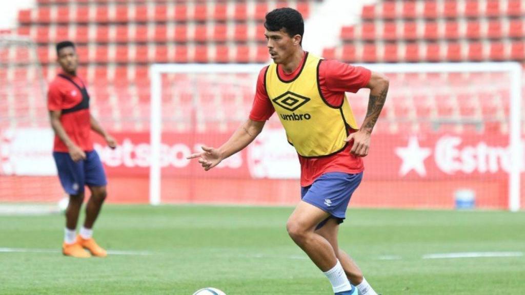 Pedro Porro en un entrenamiento con el Girona. Foto: Twitter (@GironaFC)