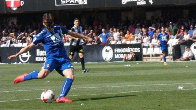 Jorge de Frutos durante un partido con el Rayo Majadahonda. Foto: Twitter (@Jorge_deFrutosS)