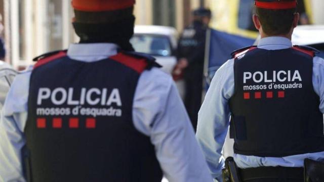 Agentes de los Mossos d'Esquadra.