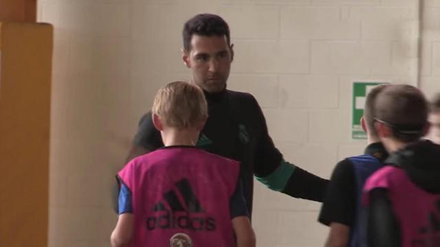 Entrenadores del Real Madrid en una escuela escocesa