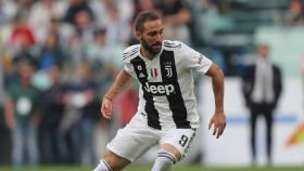 La Juventus hace sitio: Higuaín, cerca del Chelsea