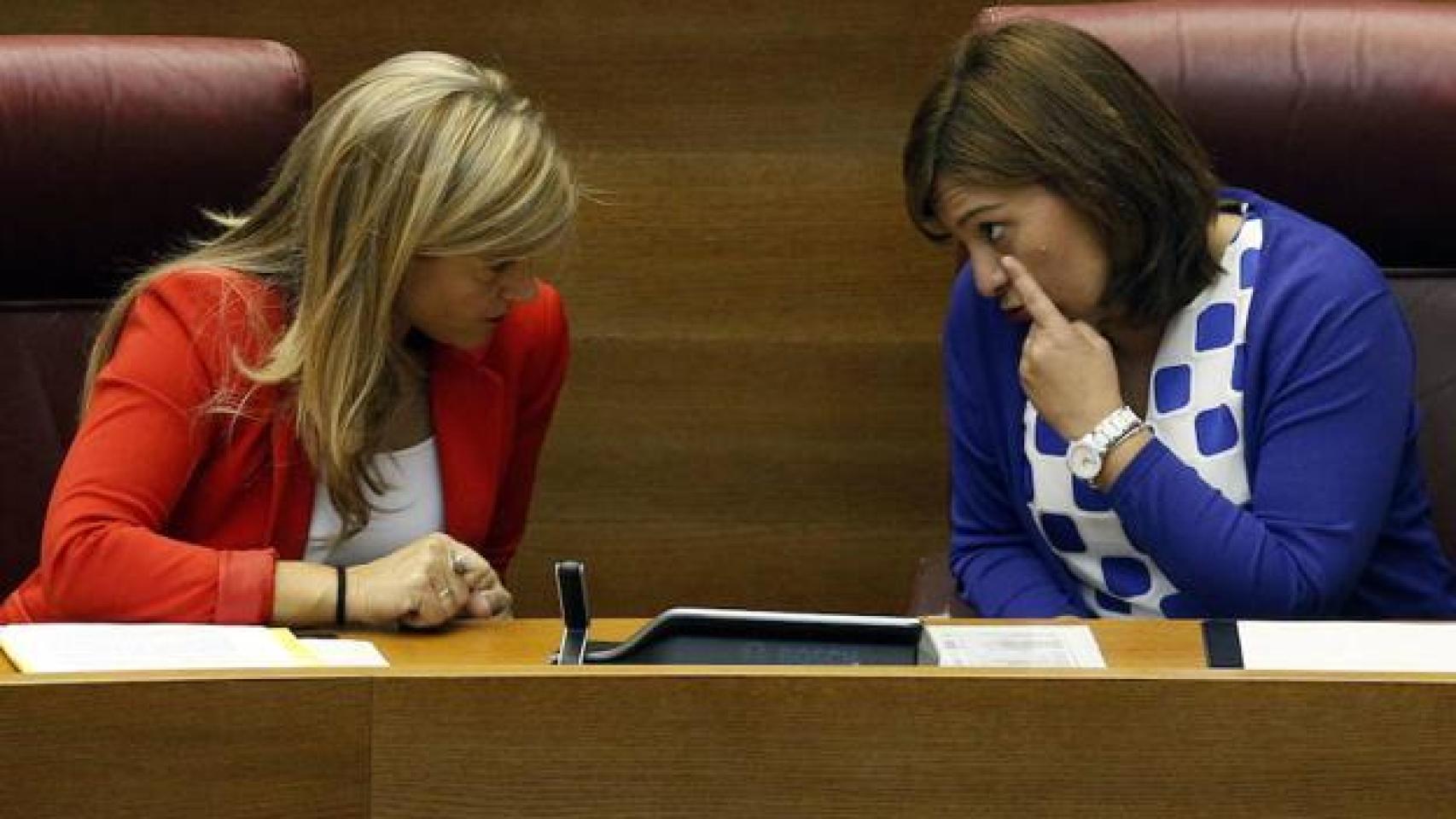 Eva Ortiz junto con Isabel Bonig.