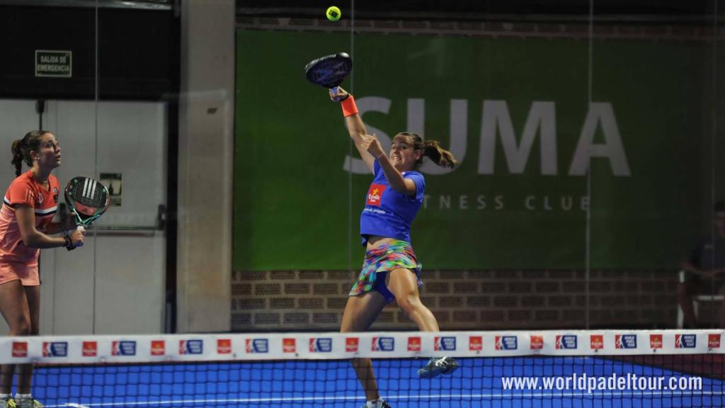 Ariana Sánchez durante el partido de dieciseisavos Estrella Damm Valencia Master 2018.