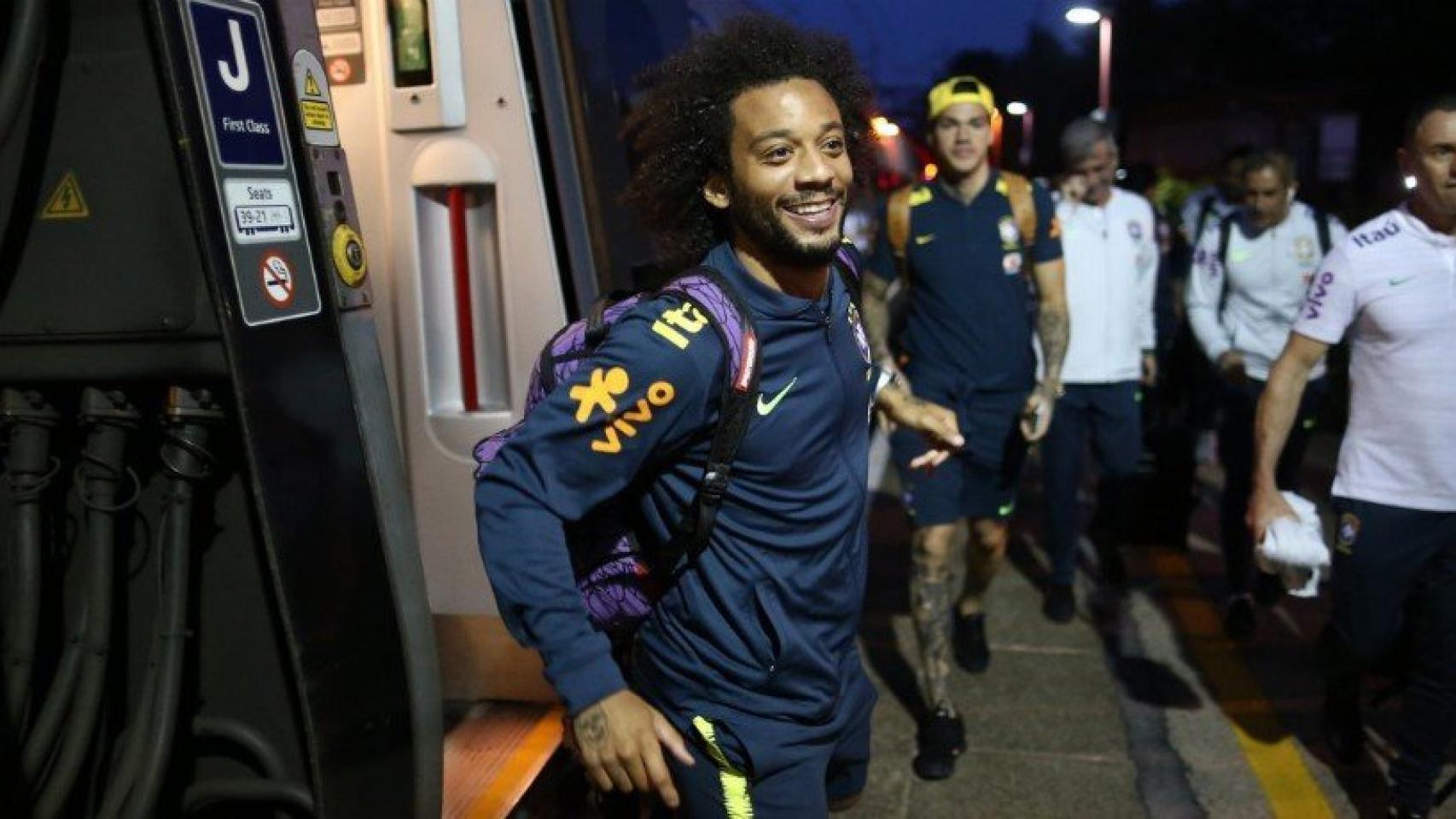 Marcelo durante la concentración de Brasil. Foto: Twitter (@CBF_futebol).