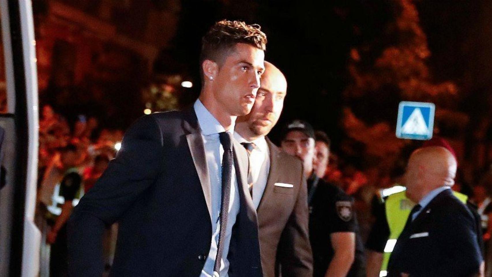 Cristiano llegando al hotel