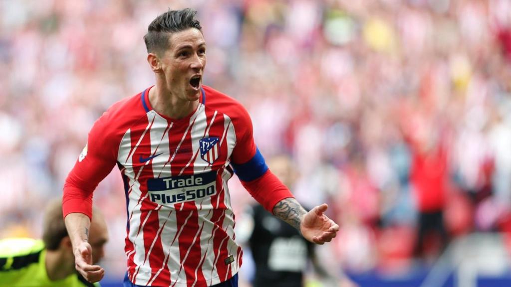 Fernando Torres celebra un gol con el Atlético.