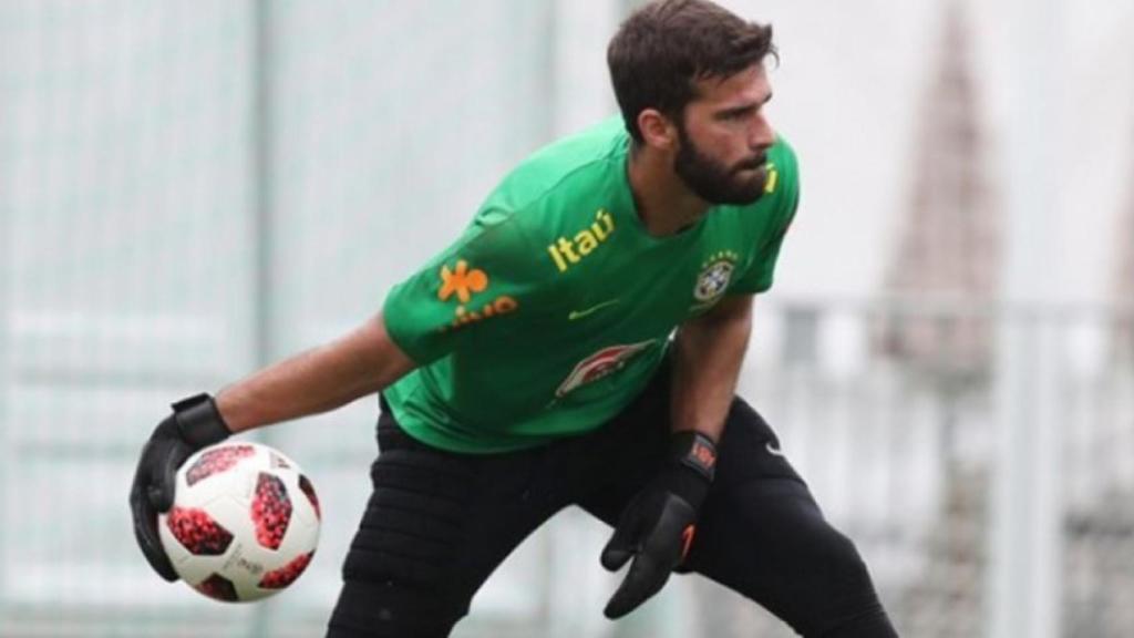 Alisson, durante un entrenamiento con la selección brasileña. Foto: Instagram (@cbf_futebol)