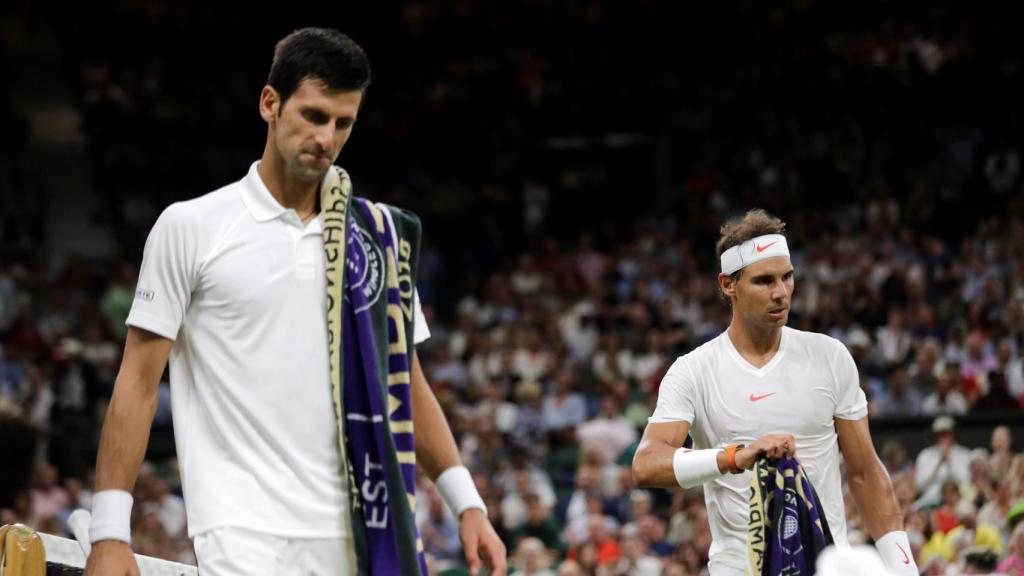 Djokovic y Nadal, durante las semifinales de Wimbledon.