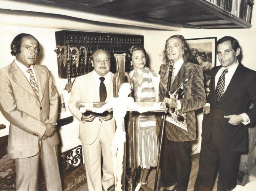 Sabater, Clot, Gala, Dalí y Quirós, en 1975.