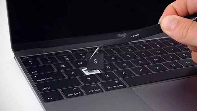 MacBook con el teclado mariposa.