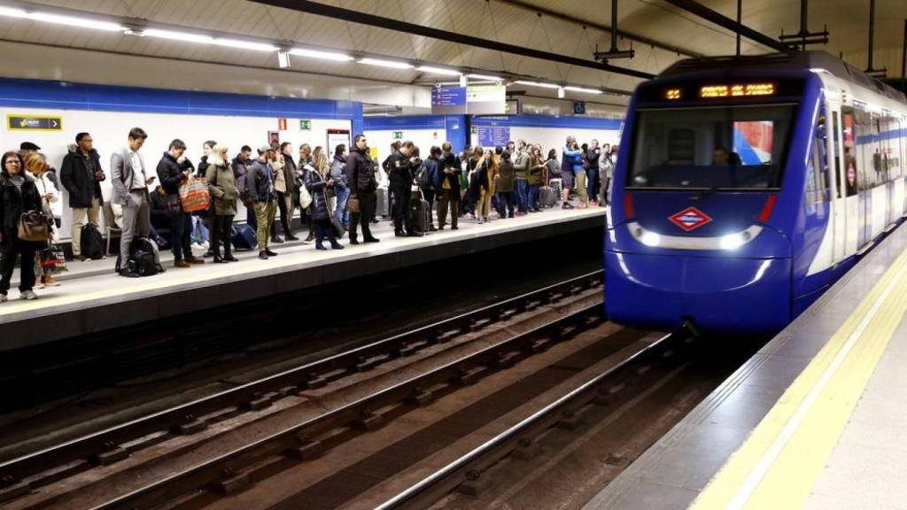 Uno de los trenes del metro de Madrid