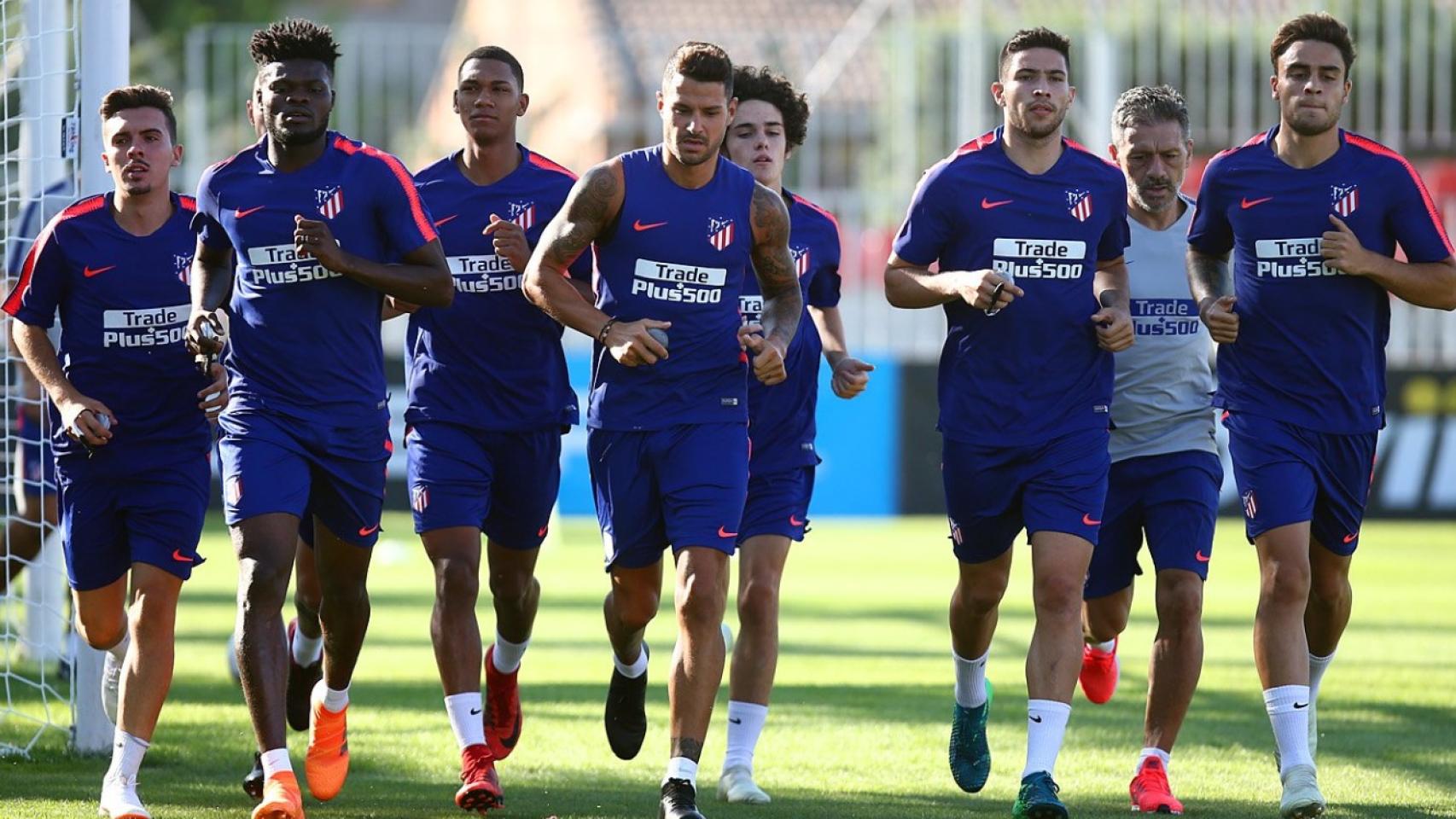 Simeone aprieta al Atlético: doble sesión de entrenamientos hasta los amistosos. Foto: Twitter (@Atleti)