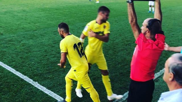 El momento en el que Santi Cazorla vuelve a jugar al fútbol.