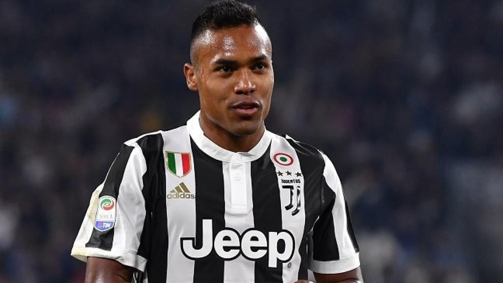 El PSG se une a la puja por Alex Sandro