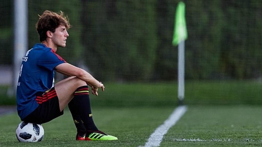 Odriozola con la Selección. Foto: Facebook (@sefutbol).