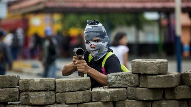 La comunidad de Masaya sufre un bombardeo de siete horas.