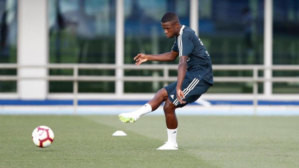 Vinícius, en un entrenamiento con el Real Madrid.