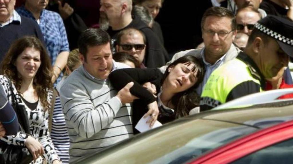 Marianela Olmedo, la madre de la menor cuyo cadáver fue encontrado junto al de su padre en Almonte, tras el funeral.