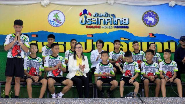 Rueda de prensa del equipo de fútbol atrapado en una cueva de Tailandia.