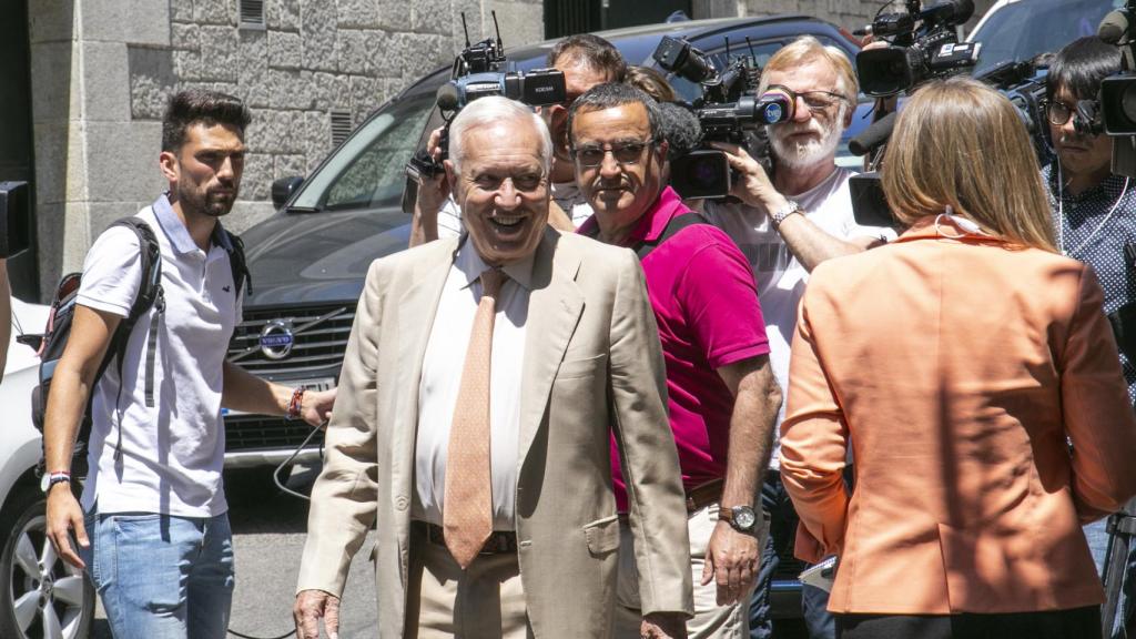 García Margallo entrando a la comida de Pablo Casado en el Jai Alai.