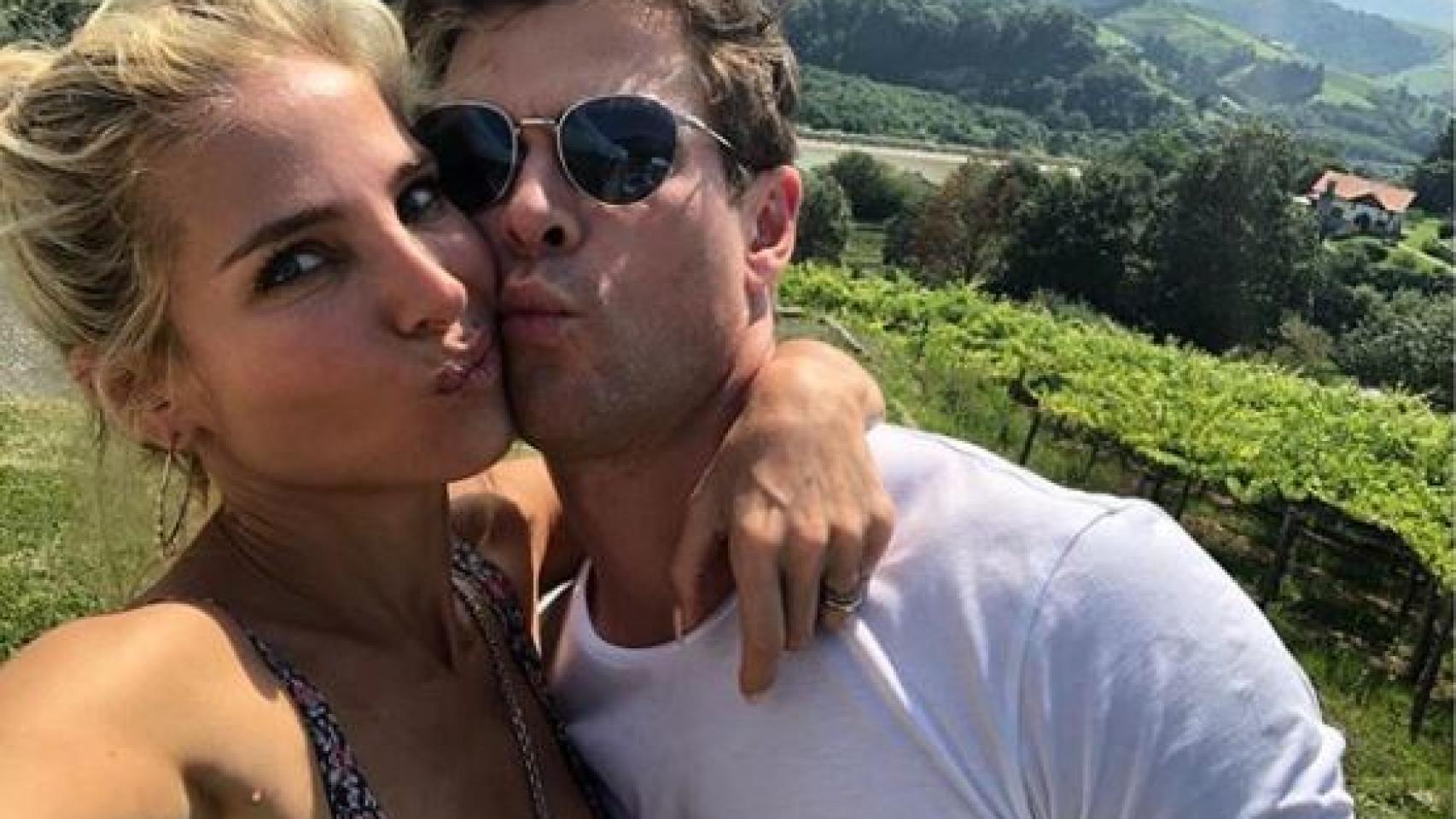 Elsa Pataky y Chris Hemsworth en la costa guipuzcoana.