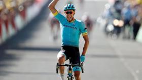 Omar Fraile celebra su victoria en el Tour de Francia.