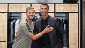 Miralem Pjanic y Cristiano Ronaldo. Foto: Twitter (@juventusfc)