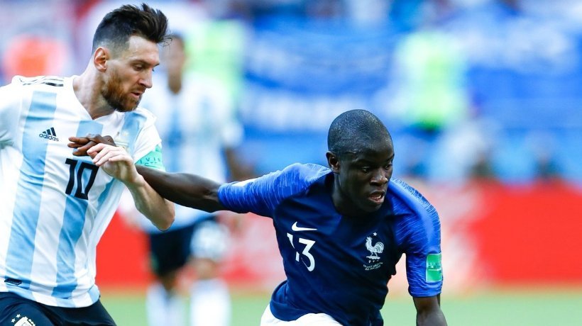 Lionel Messi y N'Golo Kanté en el partido entre Francia y Argentina. Foto: Twitter (@equipedefrance)