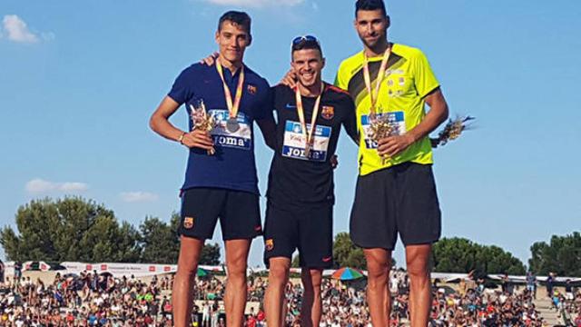 FOTO: Lucas Búa, en el podio.