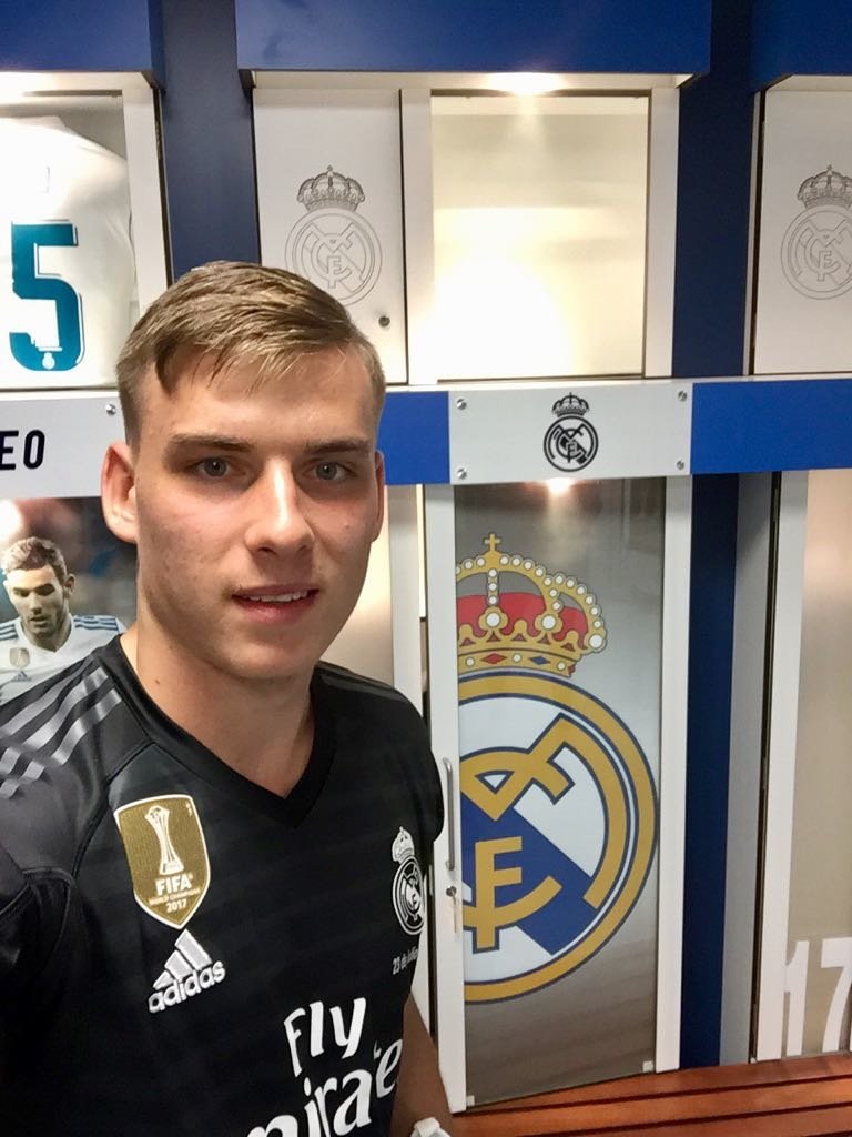 Así vivimos la presentación de Lunin con el Real Madrid