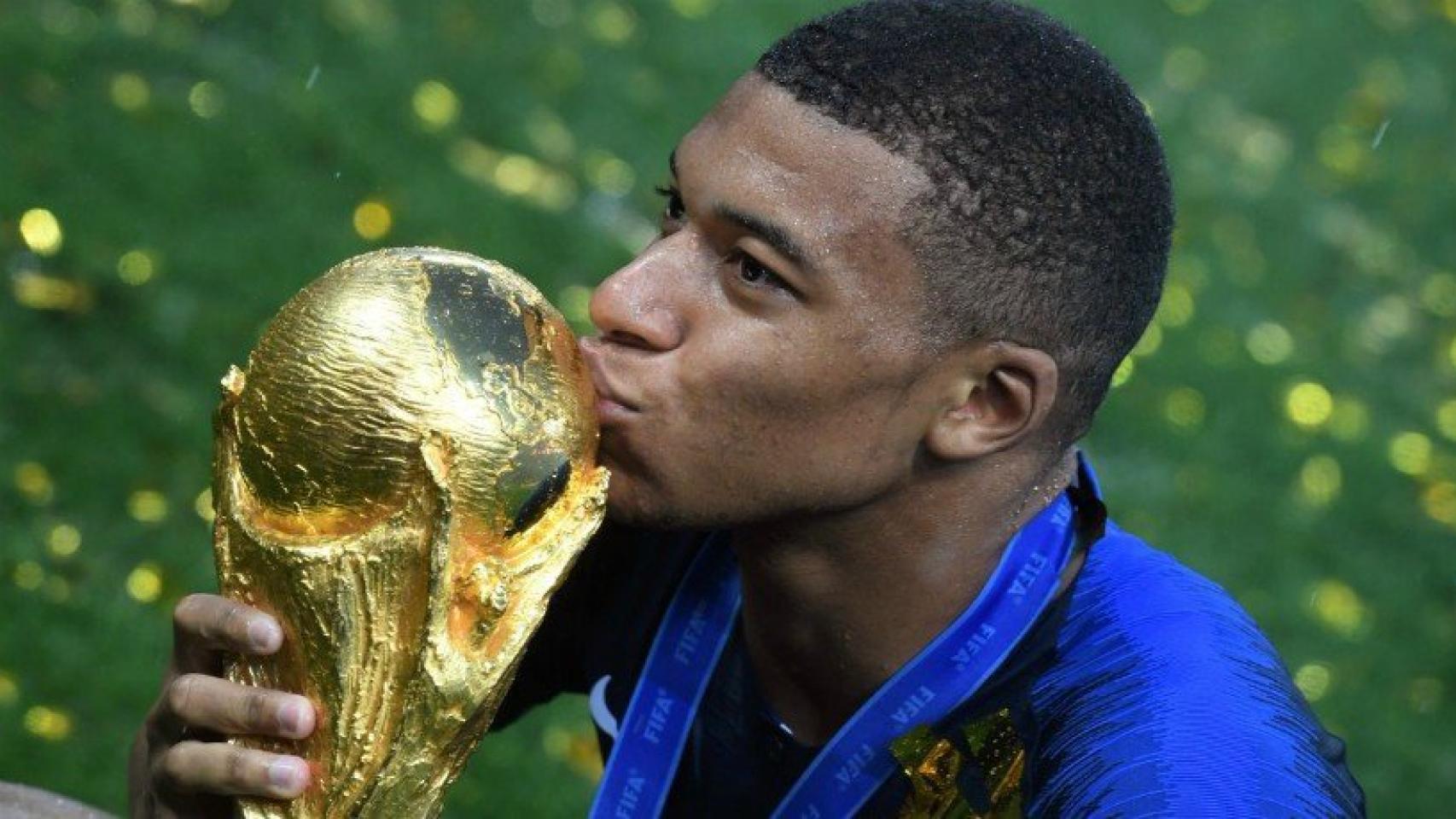 Mbappé celebra el Mundial. Foto Twitter (@equipedefrance)