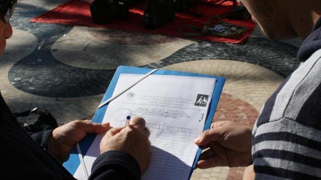 La Guardia Civil advierte de los falsos sordomudos en las playas