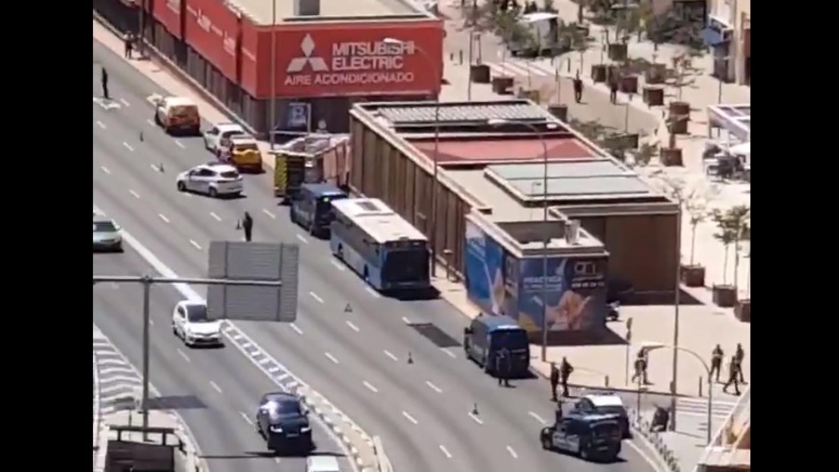 Momento en el que se ha procedido a la intervención en Avenida de América.