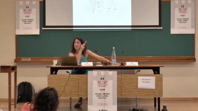 Ana Sánchez Mera durante una charla.