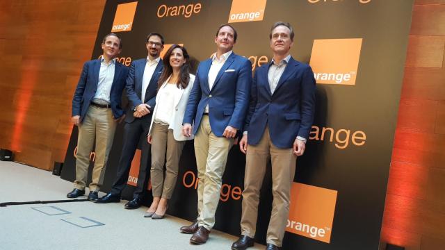 Laurent Paillassot junto a la directiva de Orange en España.