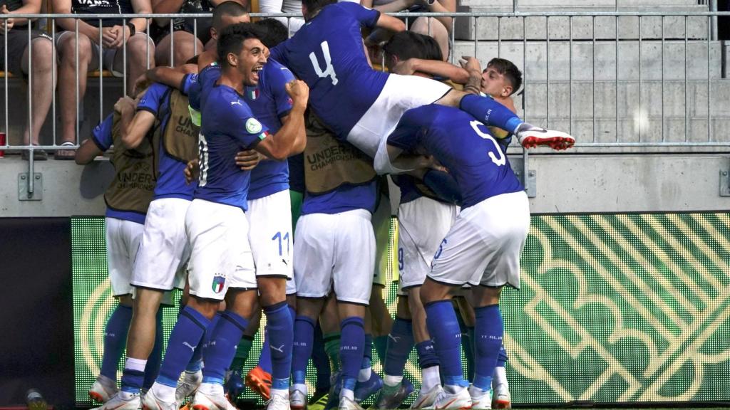 Italia celebrando el gol del empate