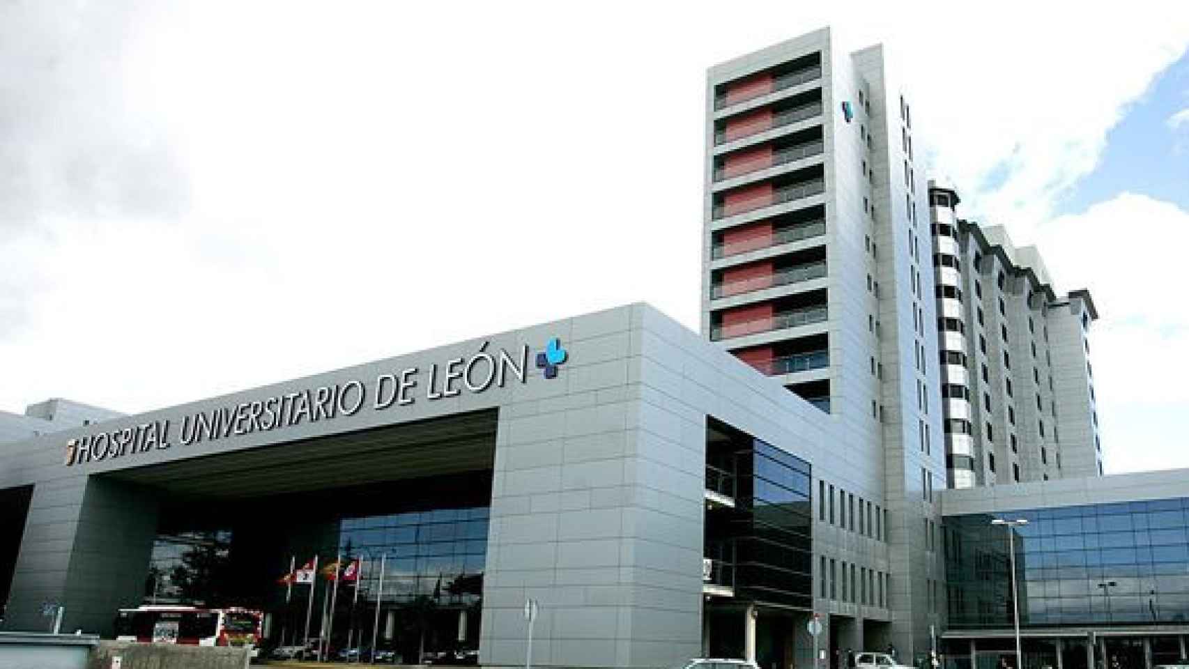 La mujer ha sido trasladada al Hospital de León