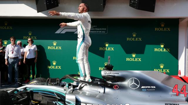 Lewis Hamilton celebra su victoria en el Gran Premio de Hungría