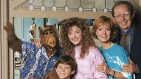 Warner Bros trabaja en un reinicio de la serie ‘ALF’