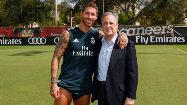 Sergio Ramos junto a Florentino Pérez