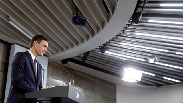 Pedro Sánchez, en su primera rueda de prensa en solitario y en España desde que es presidente.